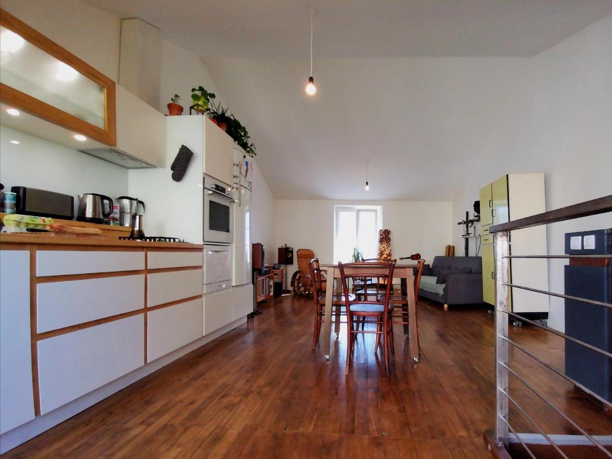 La Maison De Thomas Saint-Amant-de-Boixe 外观 照片