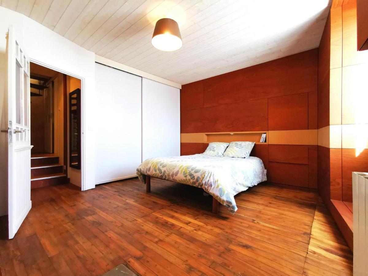 La Maison De Thomas Saint-Amant-de-Boixe 外观 照片