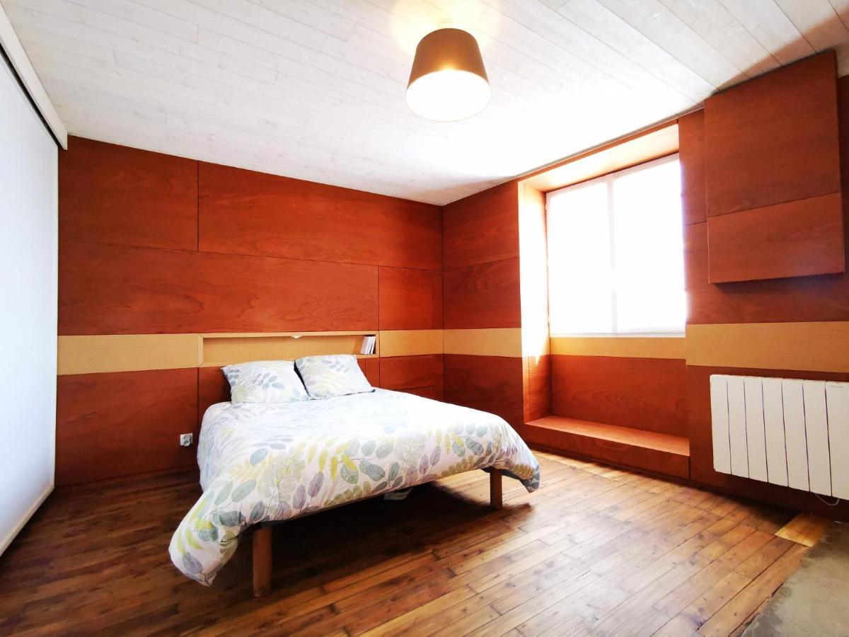 La Maison De Thomas Saint-Amant-de-Boixe 外观 照片